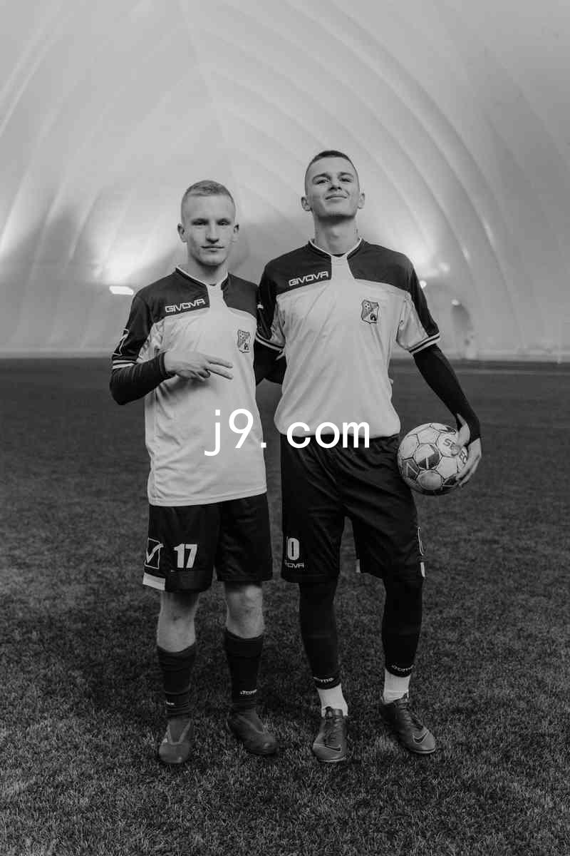 j9.com